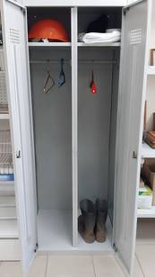 Шкаф для рабочей одежды